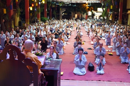 Hơn 500 thiện nam tín nữ quy y Tam Bảo tại chùa Bằng